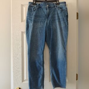 Old Navy High-Rise Wow Straight Jeans
